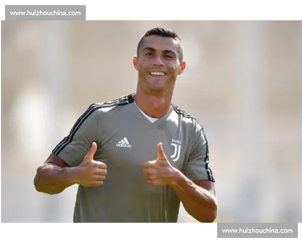 女裁判首执法尤文世俱杯！曾吹 C 罗沙特德比成焦点